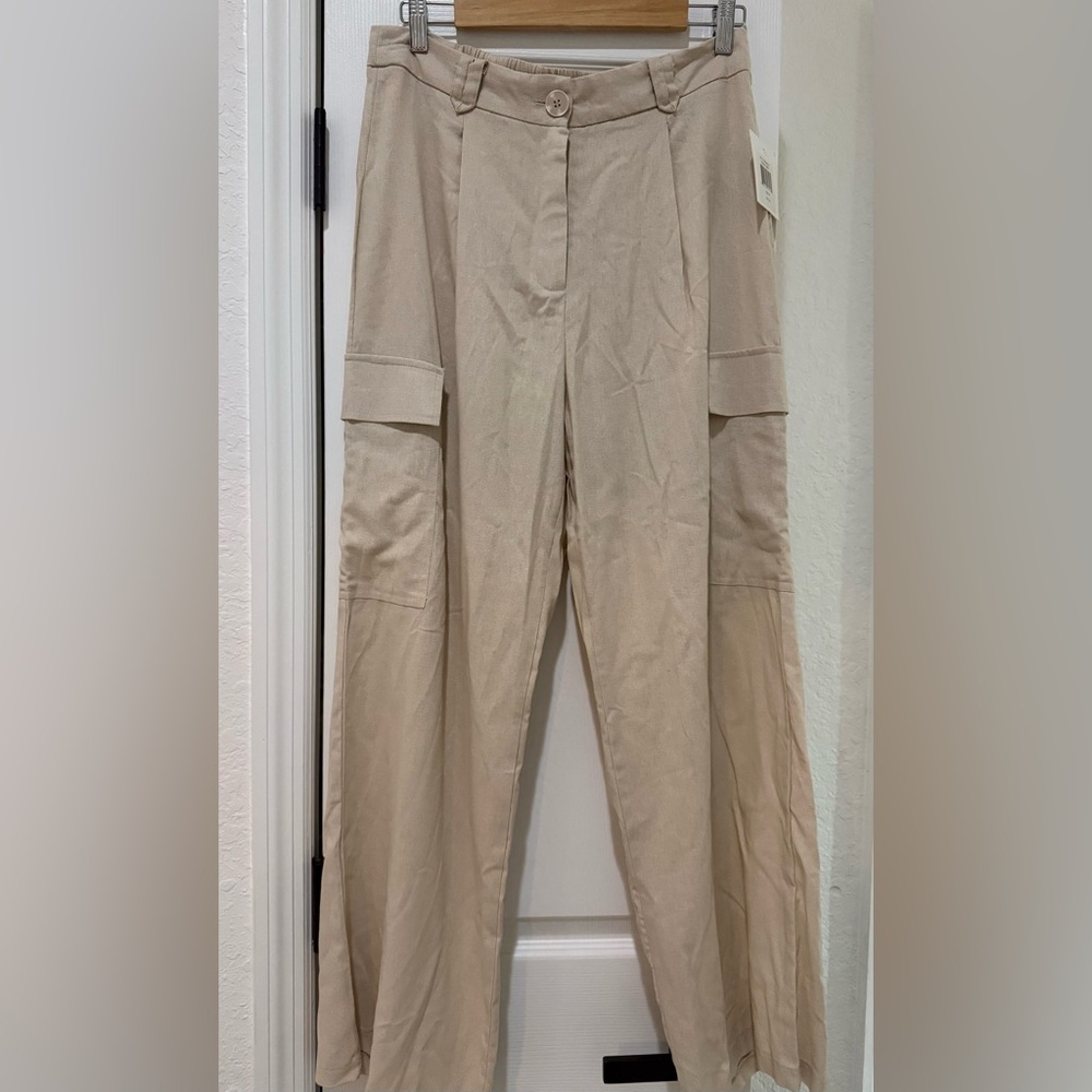 NWT- Ellen Tracy Beige Women's Trousers